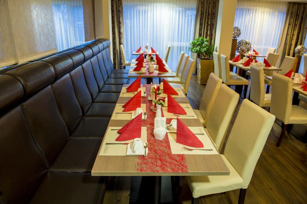 Hotel Roedelheimer Hof - Am Wasserturm Francfort-sur-le-Main Extérieur photo