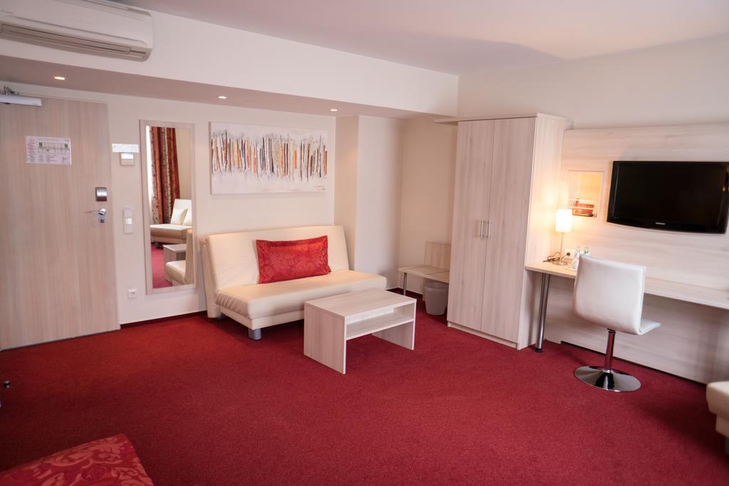 Hotel Roedelheimer Hof - Am Wasserturm Francfort-sur-le-Main Chambre photo