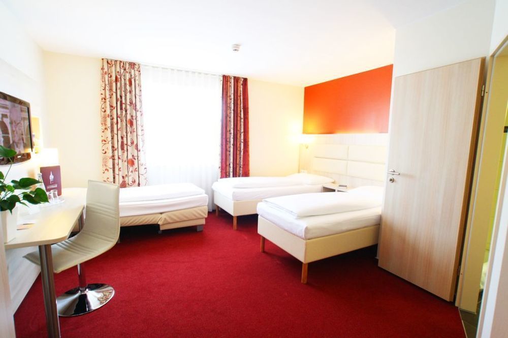 Hotel Roedelheimer Hof - Am Wasserturm Francfort-sur-le-Main Extérieur photo
