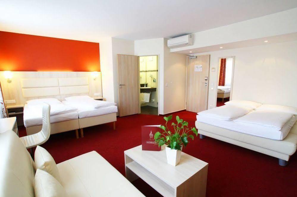 Hotel Roedelheimer Hof - Am Wasserturm Francfort-sur-le-Main Extérieur photo