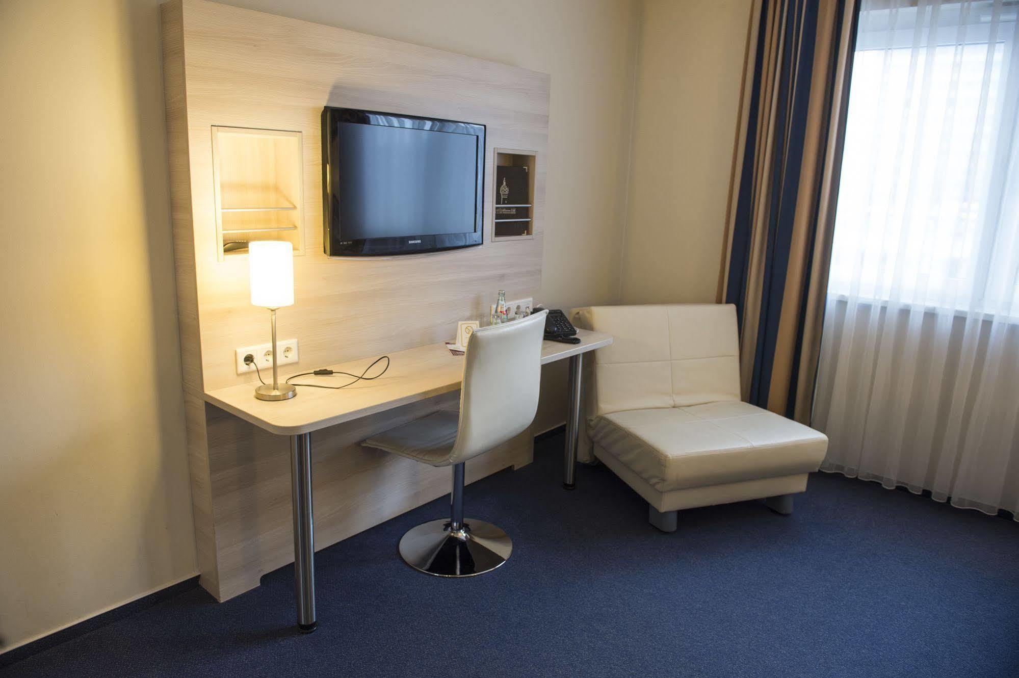 Hotel Roedelheimer Hof - Am Wasserturm Francfort-sur-le-Main Extérieur photo